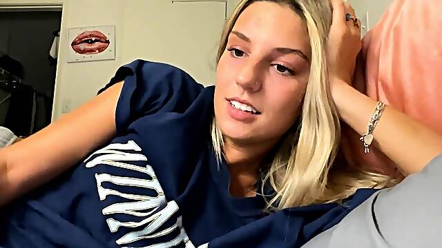 Chubby blonde brianna solo masturbation
