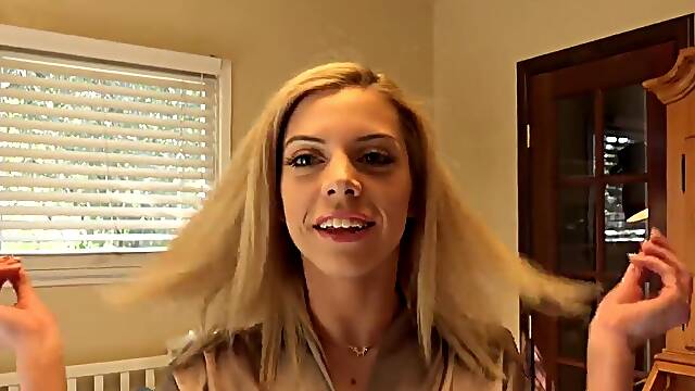 Freaky sex doll Allie Nicole is ready to get pounded