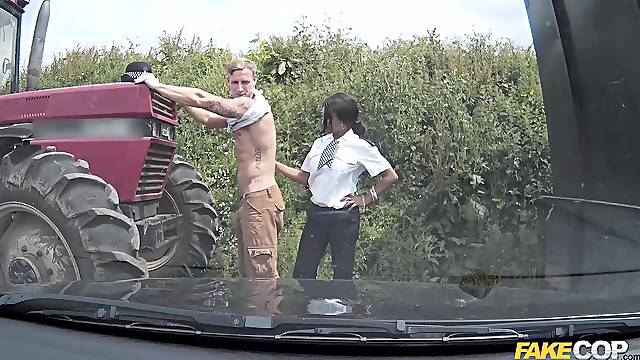 Ebony police officer gets fucked on the hood of her police car